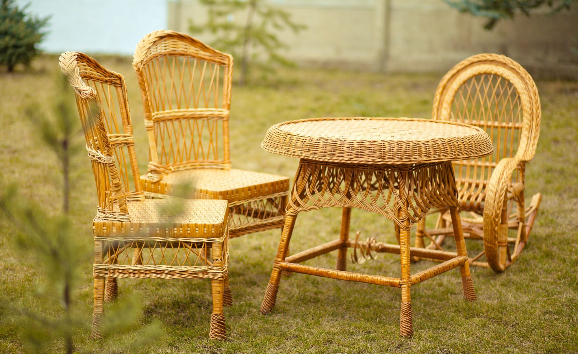 outdoor wicker furniture